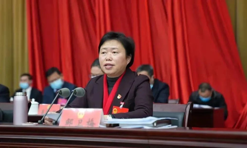 鄒衛梅講話照片.jpg